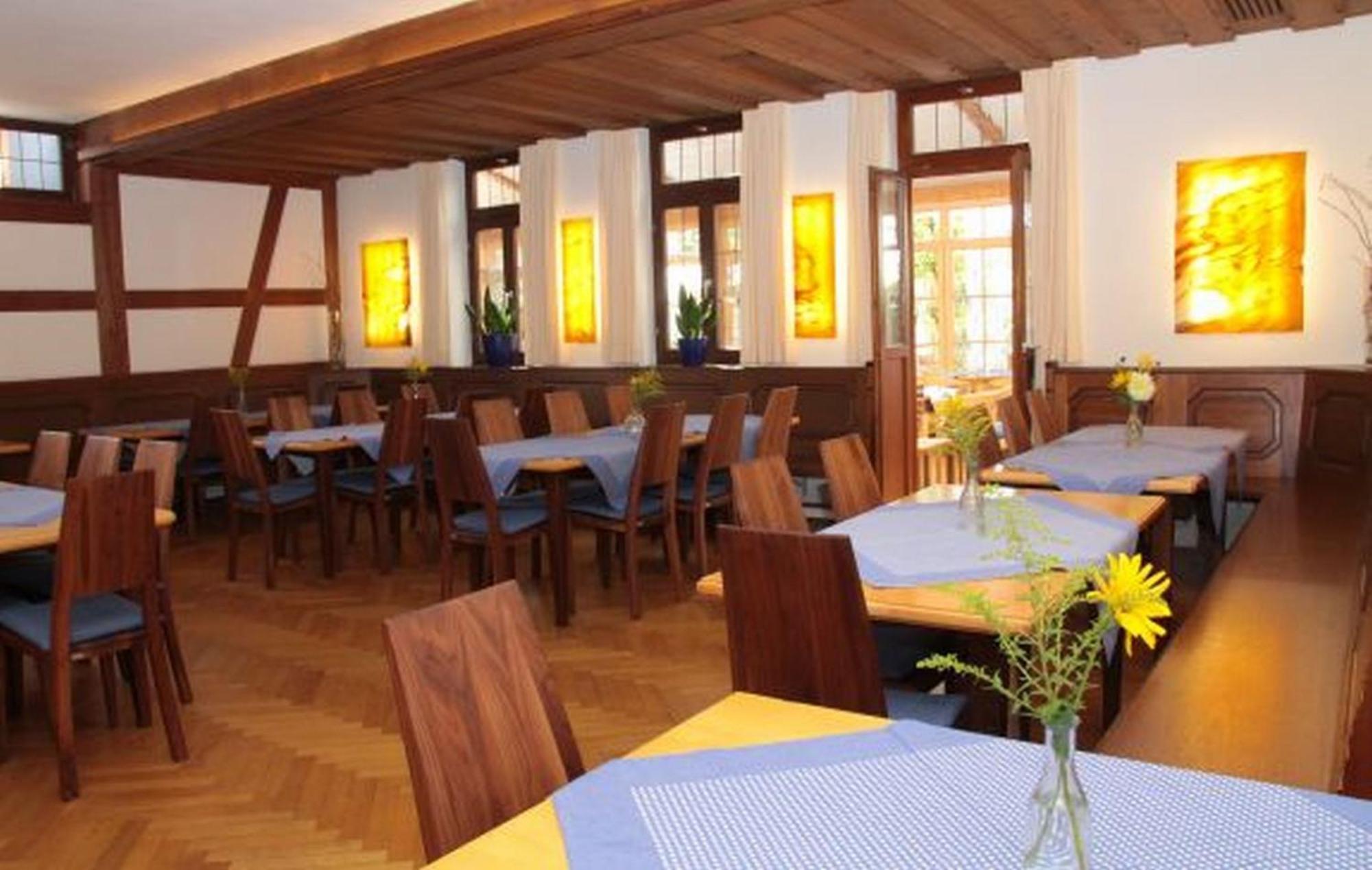 Karpfenhotel & Herrenhaus Im Gasthaus Sindel-Buckel Фойхтванген Экстерьер фото