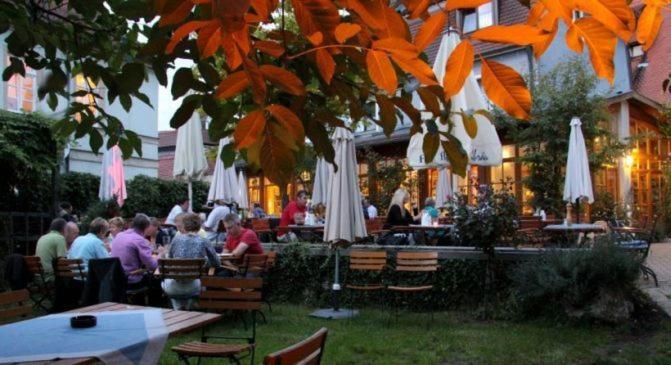 Karpfenhotel & Herrenhaus Im Gasthaus Sindel-Buckel Фойхтванген Экстерьер фото